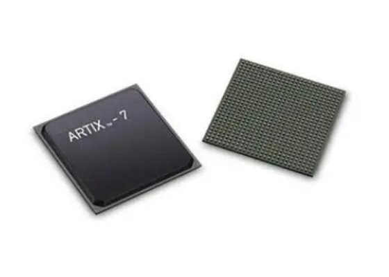 システム内プログラム可能なゲート・アレーXC7A200T-3FBG484E集積回路の破片FCBGA484