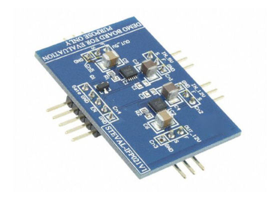 STEVAL-IFP021V1 組み込みソリューション STEF05 および STEF12 電子ヒューズ デモンストレーションボード