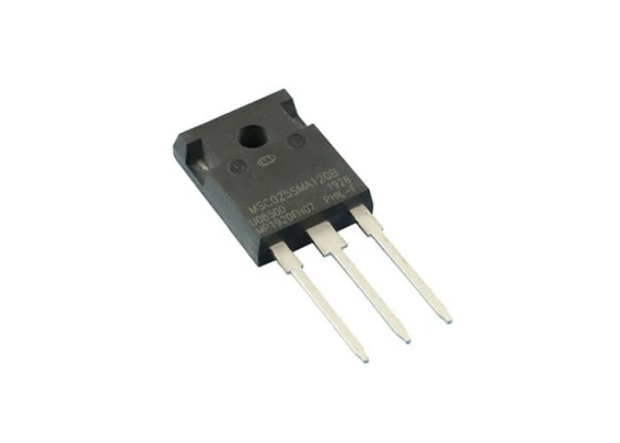 ICは穴TO-247-3を通してMSC015SMA070トランジスターN-Channel 700V 131A 400Wを欠く