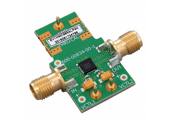 EV1HMC985ALP4K 埋め込みソリューション 10GHz から 40GHz 減速器評価板
