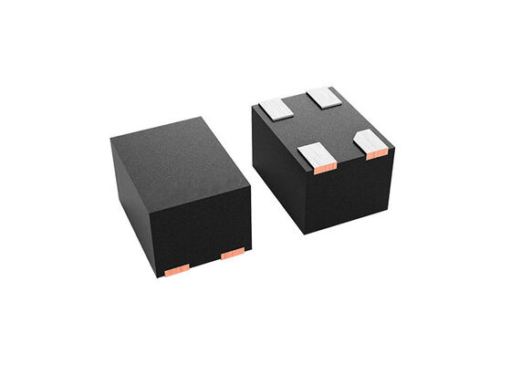 CDC6C025000ADLYRQ1 集積回路チップ 1.8V ～ 3.3V 低電力車載用 LVCMOS 出力 BAW 発振器