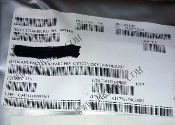記憶IC CY7C1312KV18-300BZXC 1.8V同期導管で送られたSRAMs CY7C1312 FBGA165